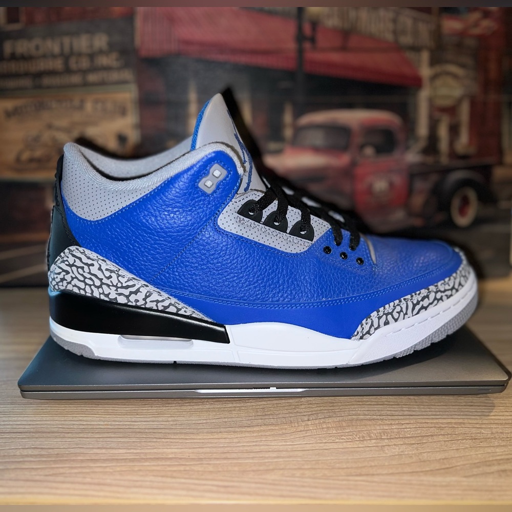 Jordan 3 Retro - Royal Cement